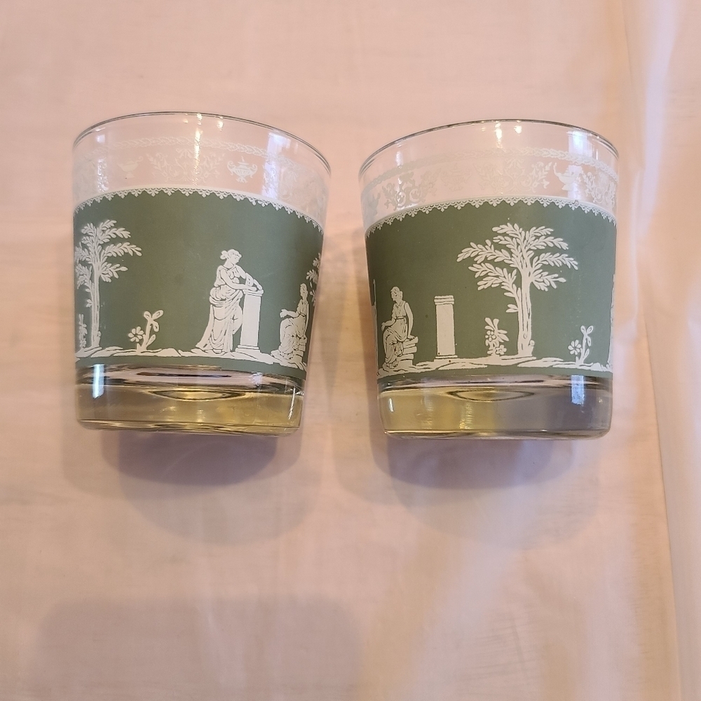 Set Of 2 Small Vintage Jeanette Hellenic Glasses